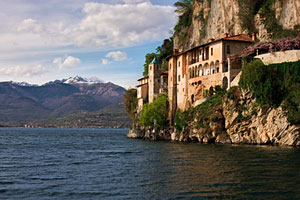 Santa Caterina dell Sasso am Lago Maggiore