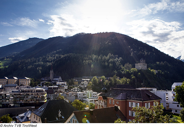 Blick auf Landeck in der Ferienregion TirolWest
