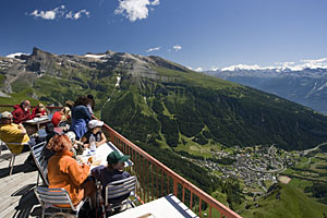 Terasse mit Blick auf Leukerbad