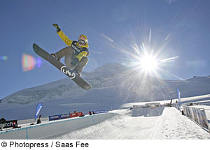 Snowboarder in Saas Fee