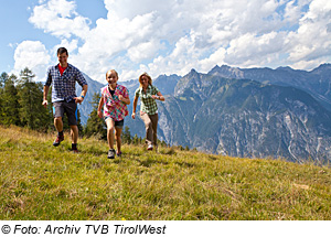 Familienwandern in Fliess, TirolWest