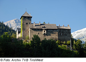 Burg in Tobadill, Ferienregion TirolWest
