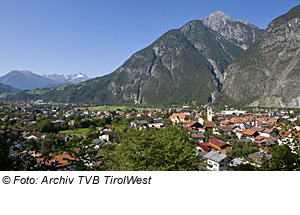 Zams im Sommer, Ferienregion TirolWest
