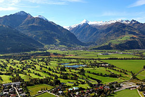 Blick auf den Golfclup, Zell am See