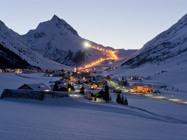 Galtür in der Abenddämmerung