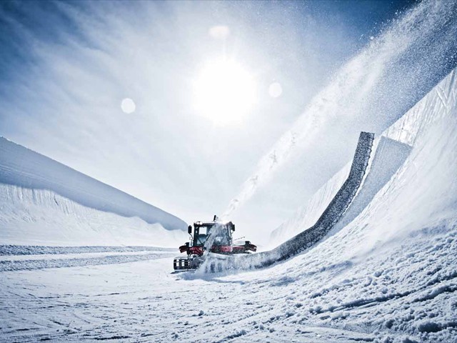 Österreichs größte Halfpipe für Snowboarder und Skifahrer