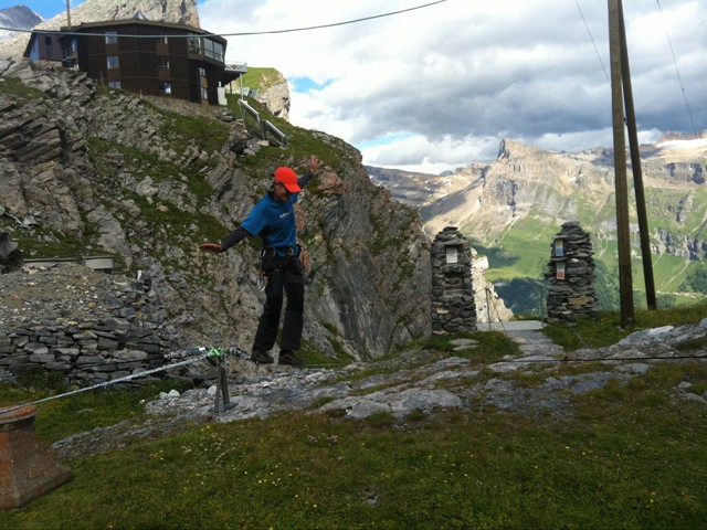 5 Slacklines mit unterschiedlichen Schwierigkeitsgraden stehen auf dem Gemmipass gratis zur Verfügung