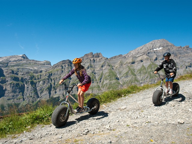 Lust auf eine rasante Abfahrt mit den Monstertrottinettes von Torrent?