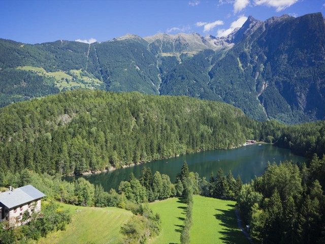 Sommerurlaub im Ötztal – Blick auf dem Piburger See