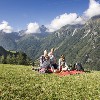 Ötztal – Familie beim Picknicken in Längenfeld