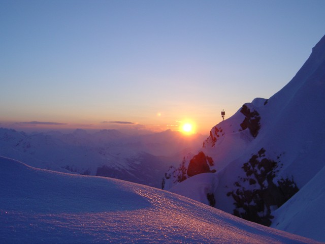 Sonnenuntergang über der Bergwelt von St. Anton am Arlberg