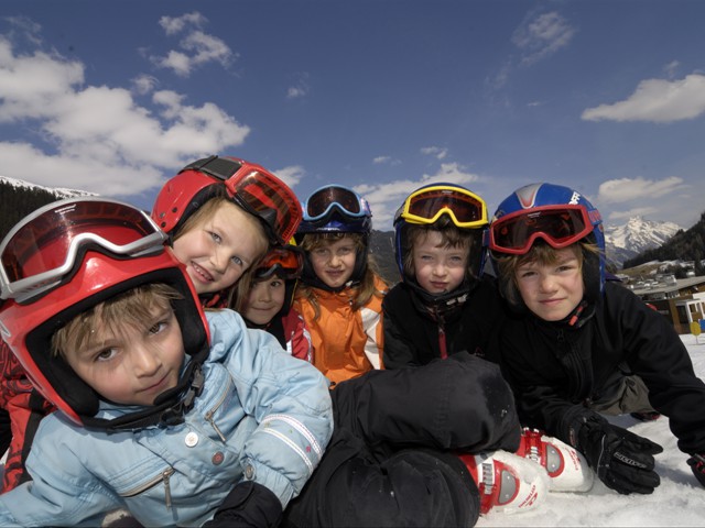 In St. Anton am Arlberg werden kleine Ski- und Schneefans bestens betreut