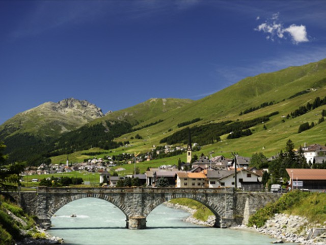 ENGADIN St. Moritz: Bruecke des Dorfes S-chanf