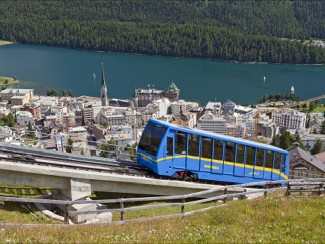 ENGADIN St. Moritz: Chantarellabahn mit St. Moritz