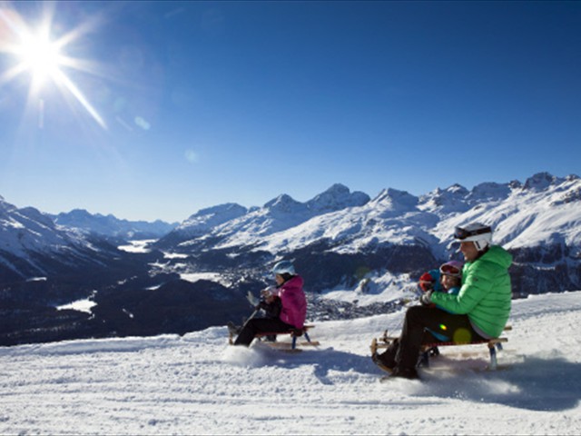 St. Moritz: Schlitteln mit der Familie auf Muottas Muragl