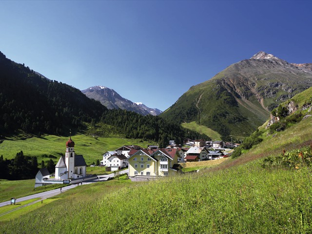 Blick auf den schönen Ort Vent im Ötztal, Tirol