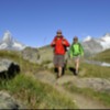 Wanderer in Zermatt, Matterhorn im Hintergrund