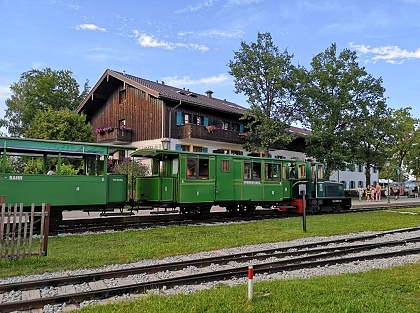 Historischer Zug am Chiemsee in bayern