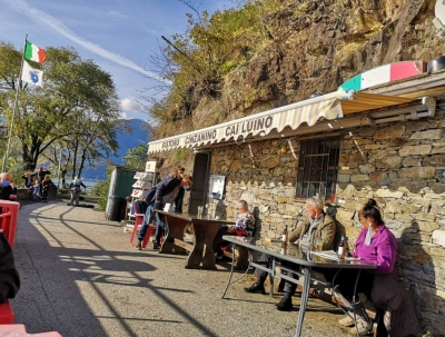 Erfrischung am Lago Maggiore