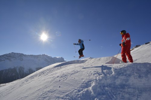 Snowboarder in Savognin