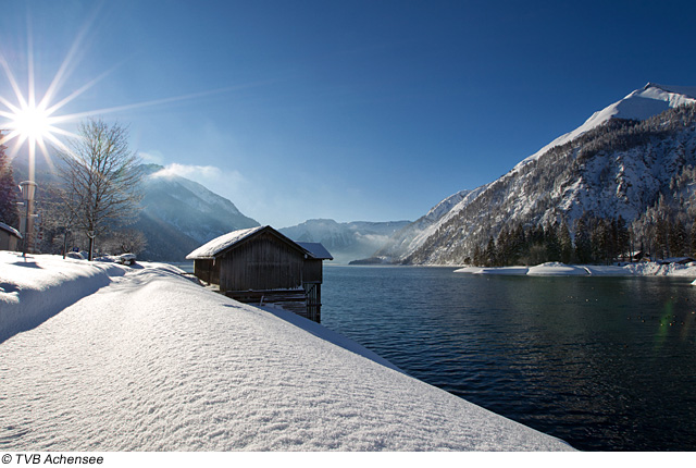 Winter am Achensee, Bootshaus