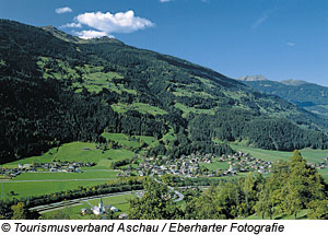 Aschau im Zillertal im Sommer