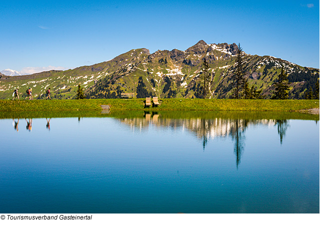 Blick auf den Spiegelsee in Dorfgastein