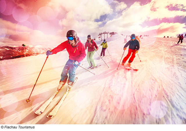 Skifahrer im Skigebiet Flachau