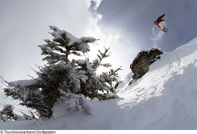 Snowboarder im Skigebiet Gasteinertal