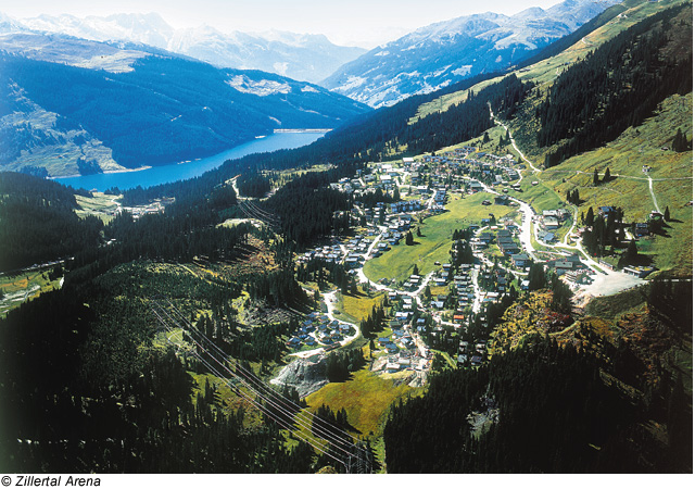 Blick auf Königsleiten im Sommer, Zillertal Arena