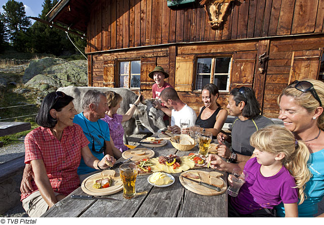 Pause auf der Almhütte – Wandern im Pitztal