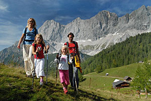 Wandern im Almgebiet, Ramsau am Dachstein