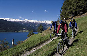 Biken im Vinschgau am Reschensee