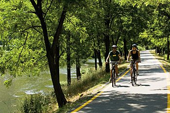 Radfahrer in Arco am Gardasee, Trentino